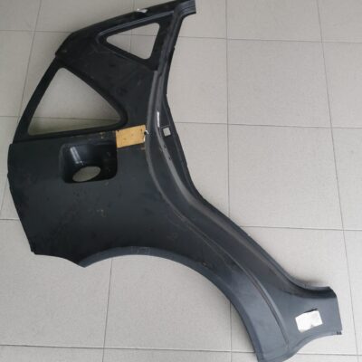 Ilharga de chapa direita Classe A (W168) - Mercedes A1686301401