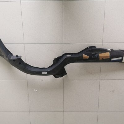 Longarina traseira esquerda 190(W201) - Mercedes A2016100710