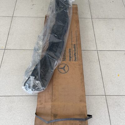 Forro interno classe E Mercedes A2108800705   5366