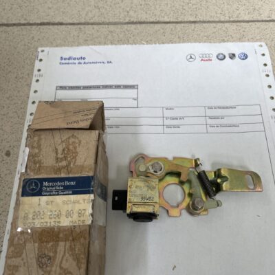Fechadura classe C Mercedes A2022600087