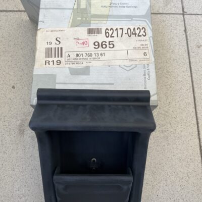 Puxador de porta interior Mercedes A9017601361
