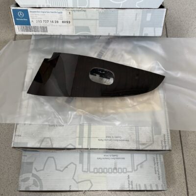 Resguardo Mercedes A2037271428  8H93