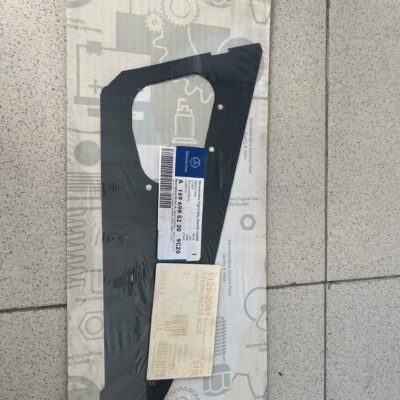 Resguardo do pilar da porta Mercedes A1696985230   9C26