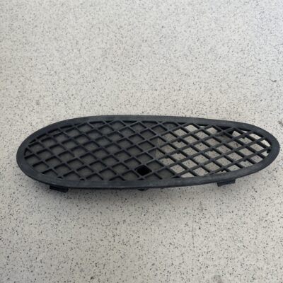 Grelha de para choques Mercedes A2208851123