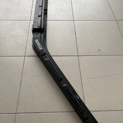 Pilar Mercedes A6316306110