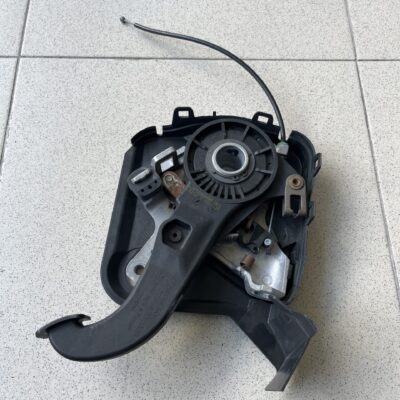 Pedal de estacionamento Mercedes A2034201684