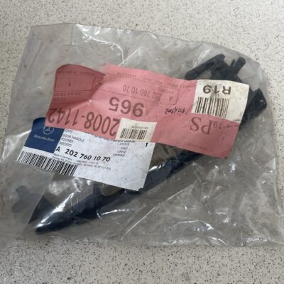 Puxador de porta Mercedes A2027601070