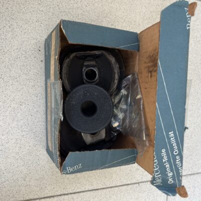 Apoios de charrion traseiro Mercedes A1233500075