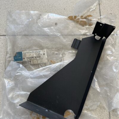 Suporte para choques Mercedes B67823439 WT843