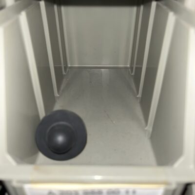 Batente do capot Mercedes A2039880011