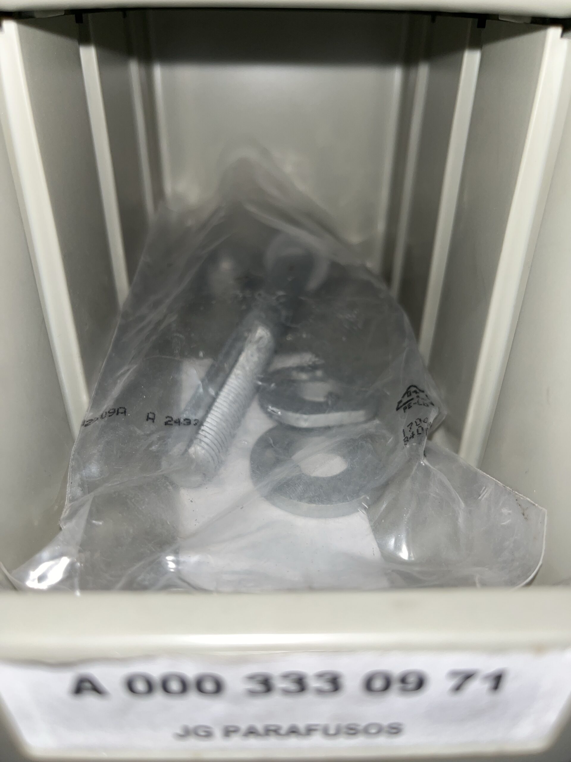 Parafuso jogo Mercedes A0003330971