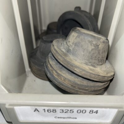 Calço da mola de suspensão Mercedes A1683250084