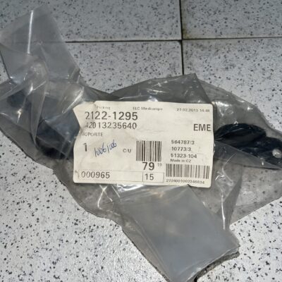 Suporte da barra estabilizadora Mercedes A2013235640