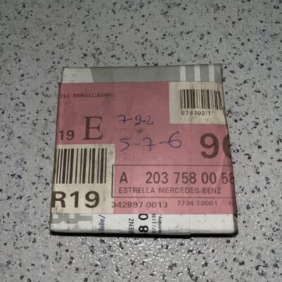 Estrela Mercedes A2037580058