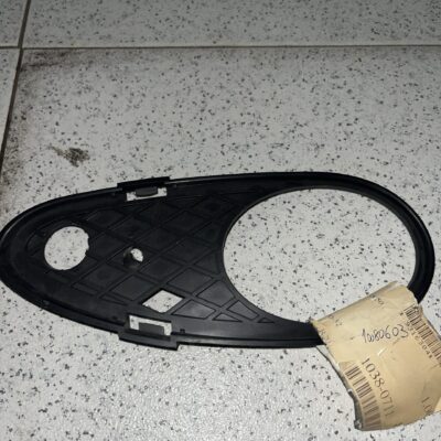 Grelha de para choques Mercedes A2038850623