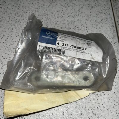 Dobradiça Mercedes A2197300837