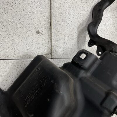 Reservatório de água limpa vidros Mercedes A2468690220