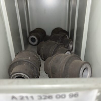 Casquilho do amortecedor Mercedes A2113260096