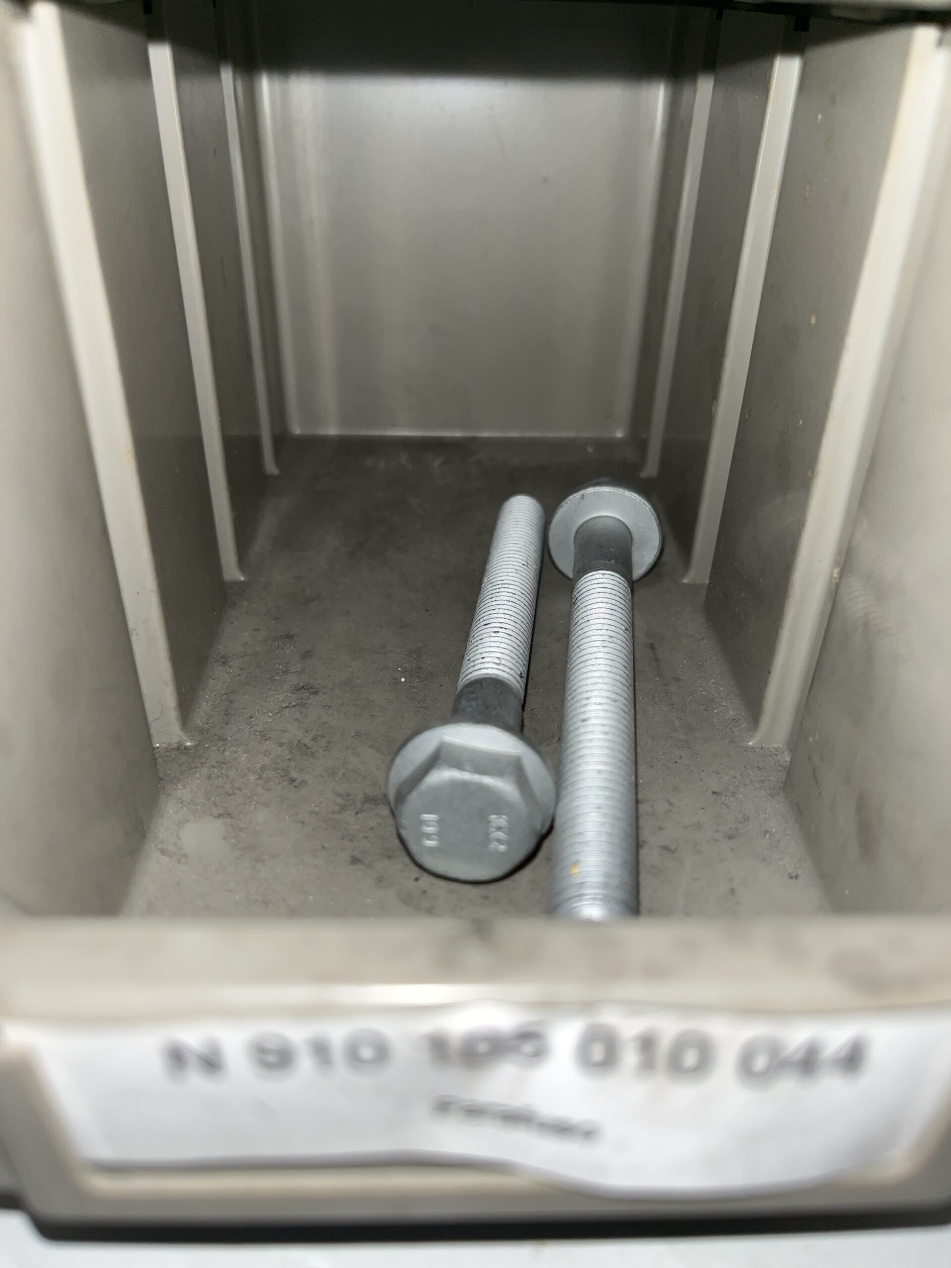 Parafuso Mercedes N910105010044