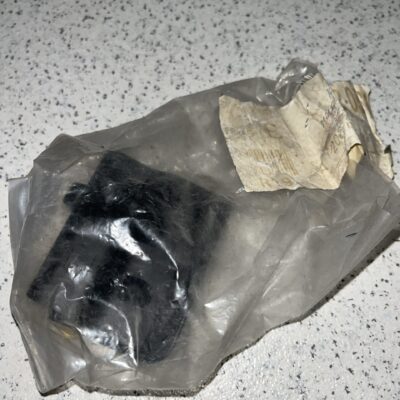 Tampa do fecho da porta luva Mercedes A2026801384