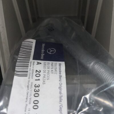 Kit parafuso do braço de suspensão Mercedes A2013300018