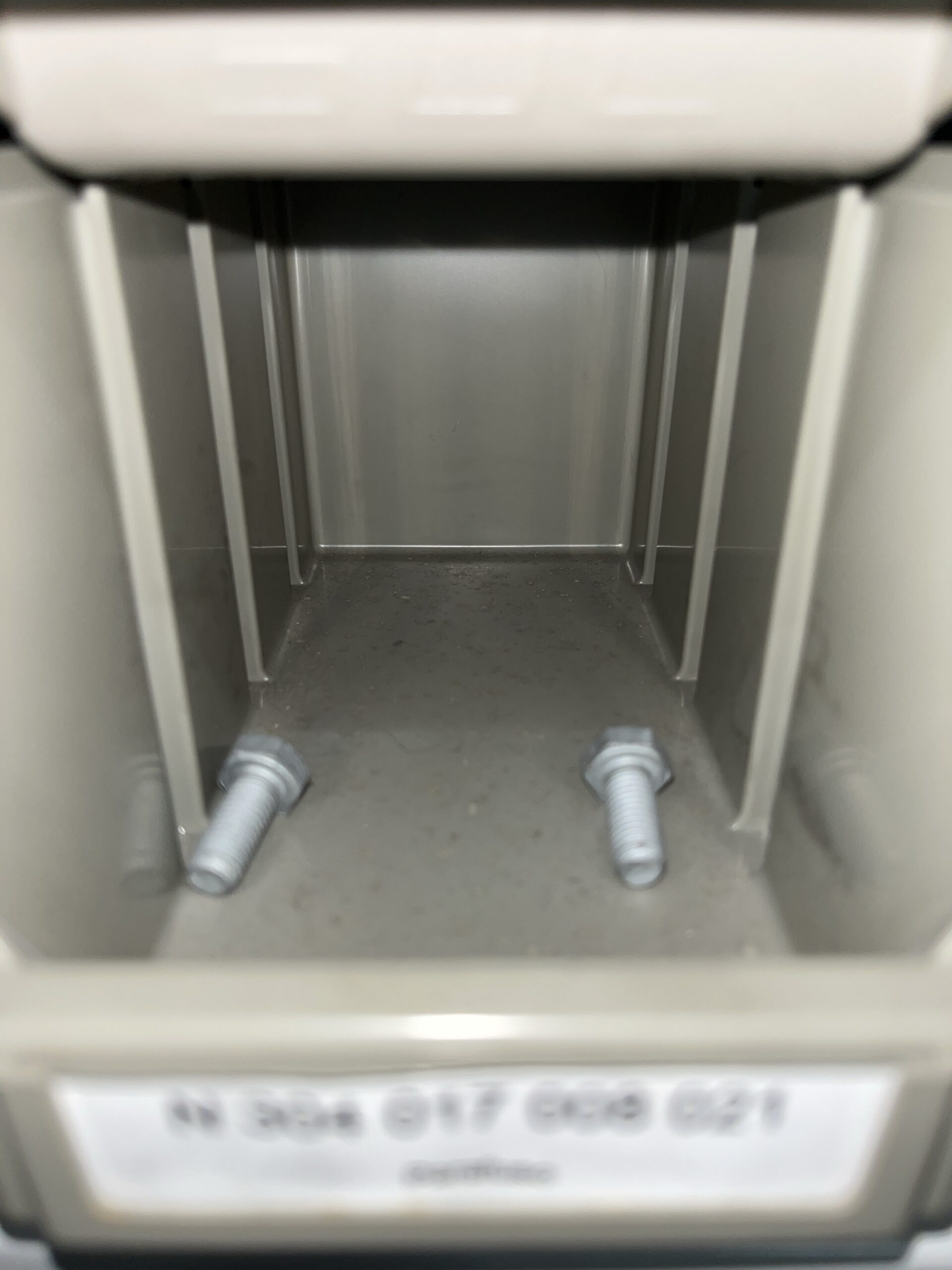 Parafuso Mercedes N304017008021