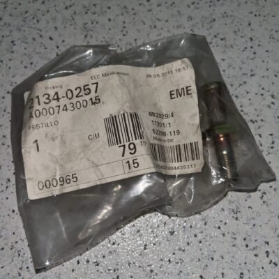 Parafuso da fechadura Mercedes A0007430015