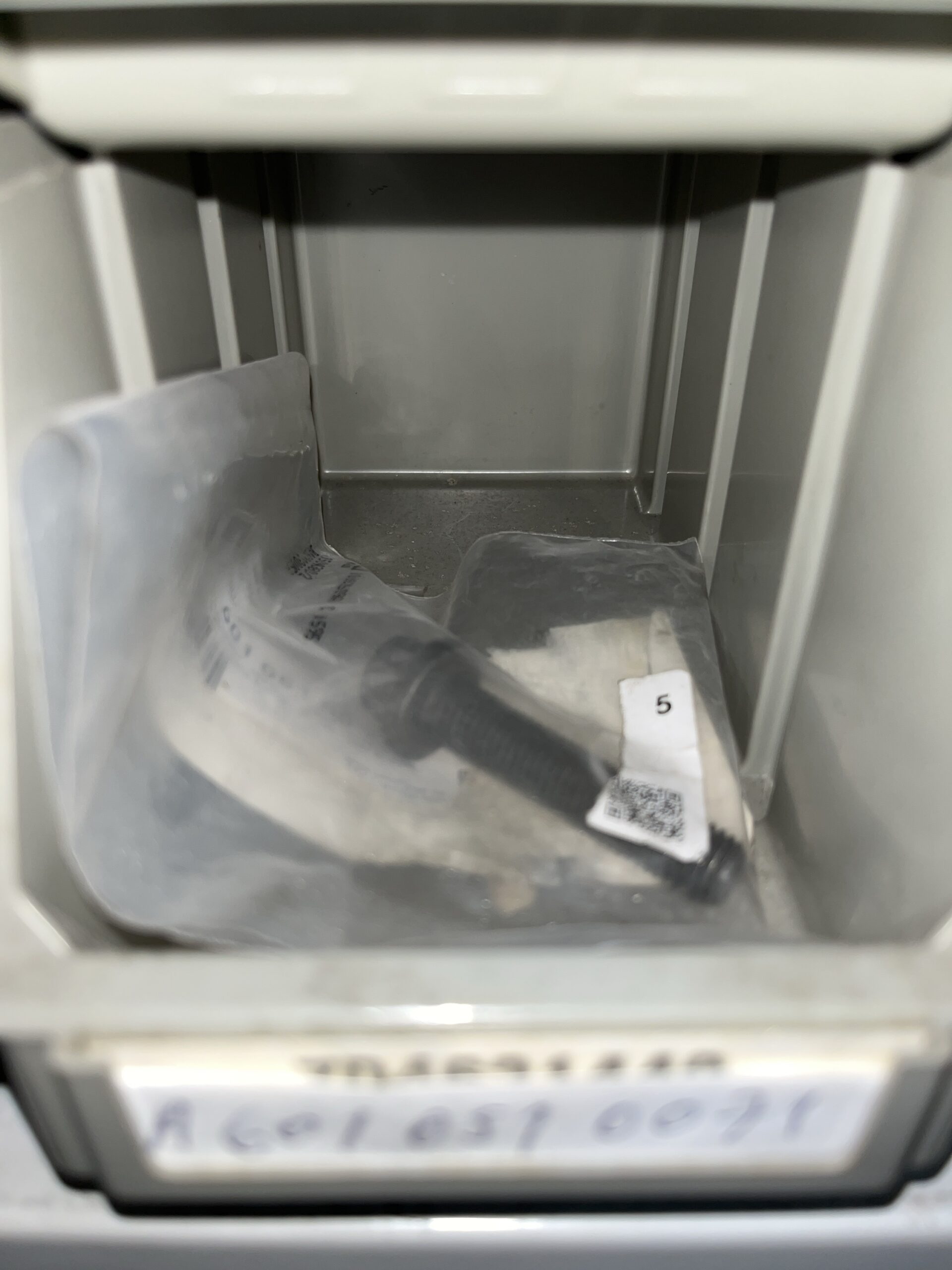 Parafuso Mercedes A6010510071