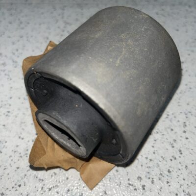 Casquilho do braço de suspensão Mercedes A2043331114