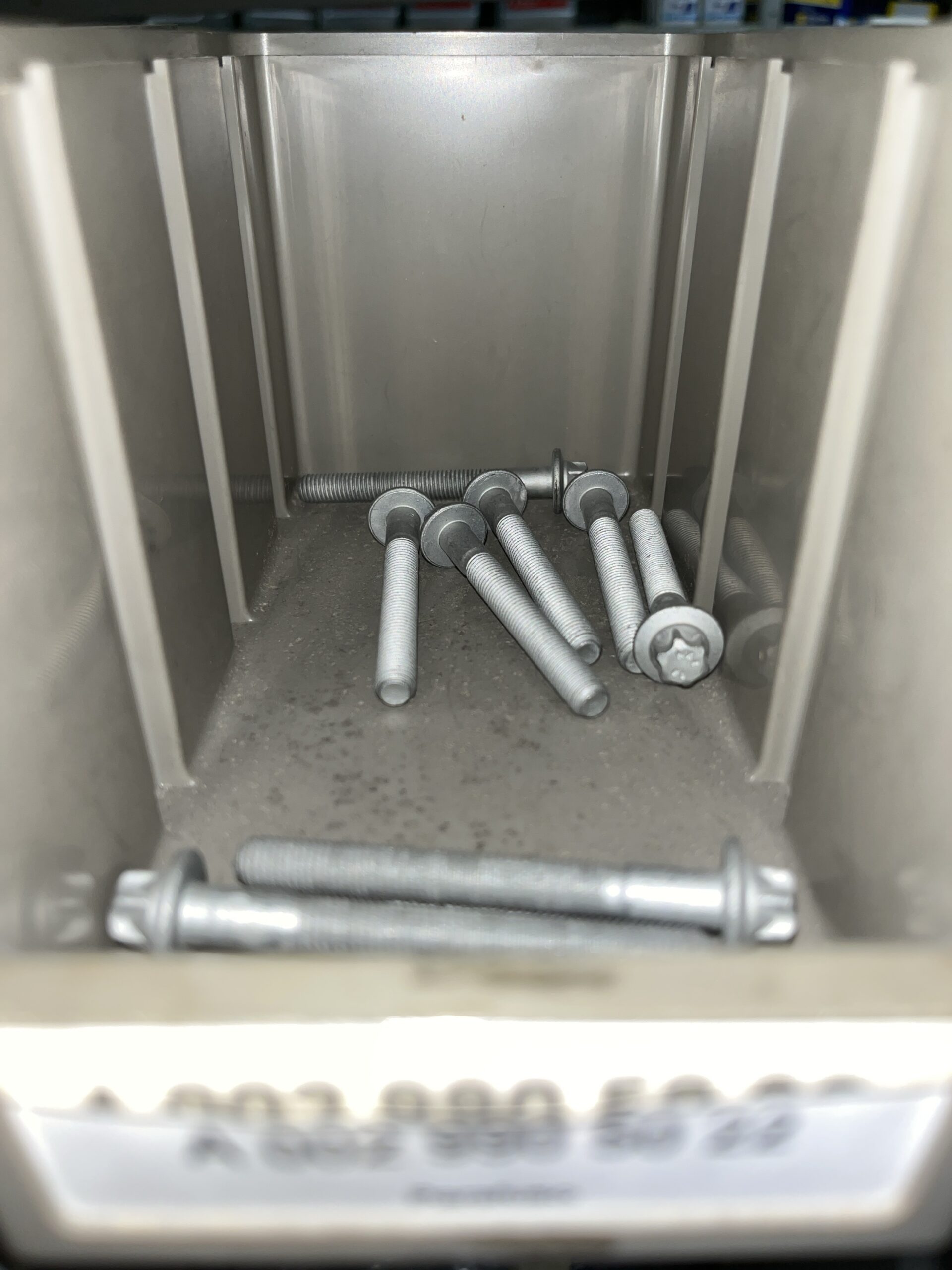 Parafuso Mercedes A0029905022