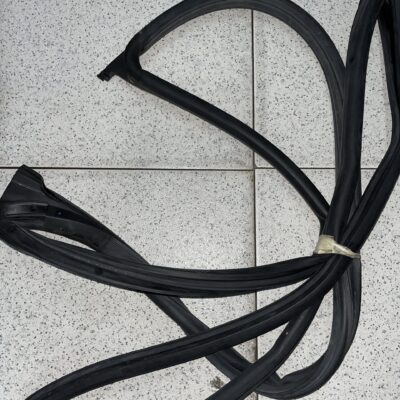 Borracha de porta Mercedes A2037274930