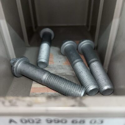 Parafuso Mercedes A0029906803