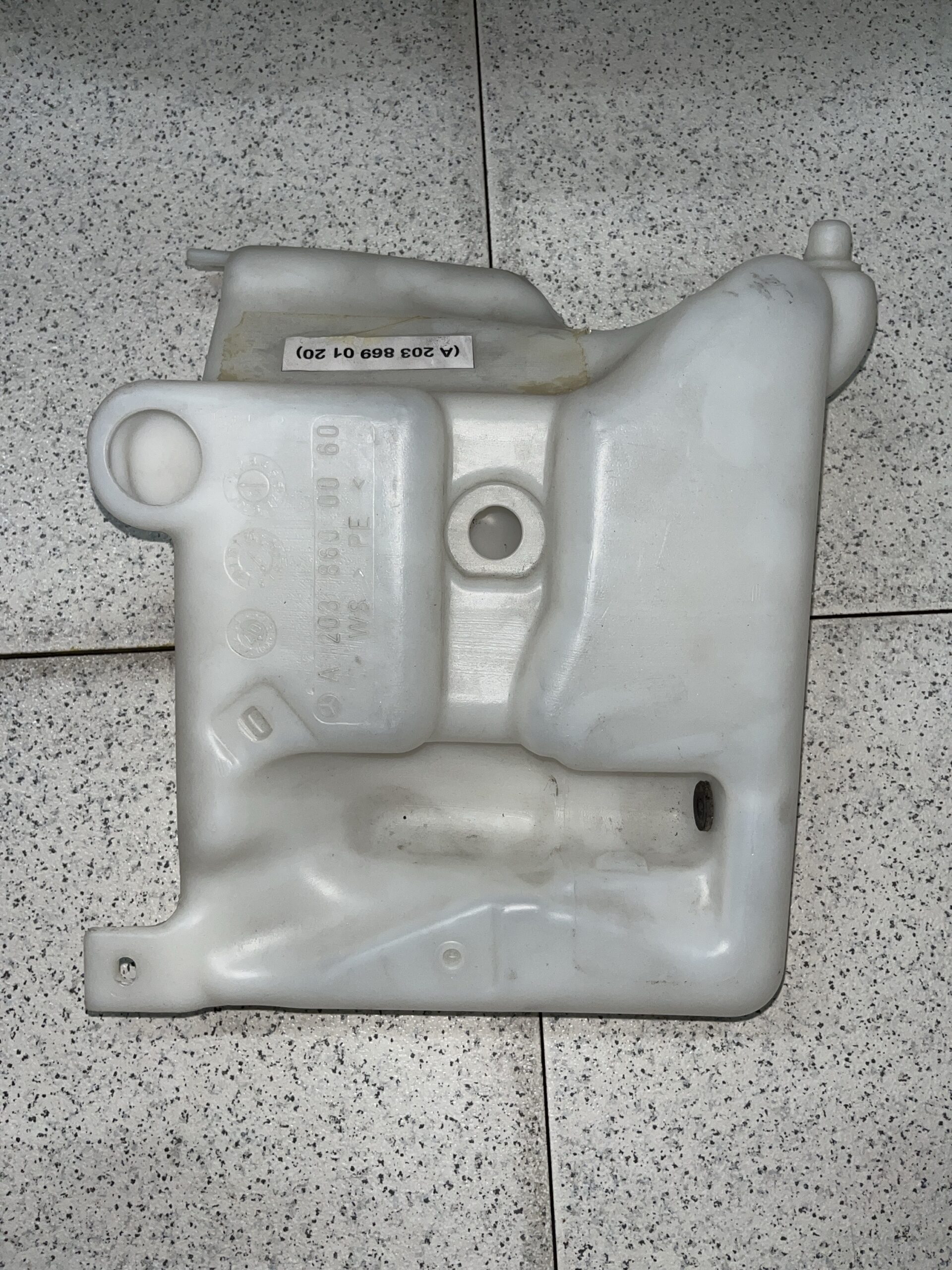 Reservatório de água farol Mercedes A2038690120