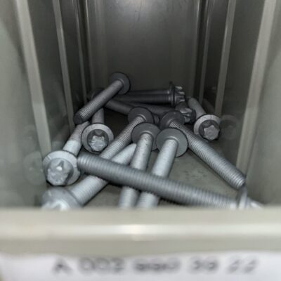 Parafuso suspensão Mercedes A0029903922