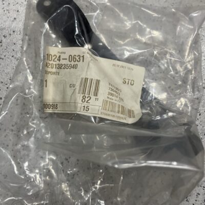 Suporte da barra estabilizadora Mercedes A2013235940