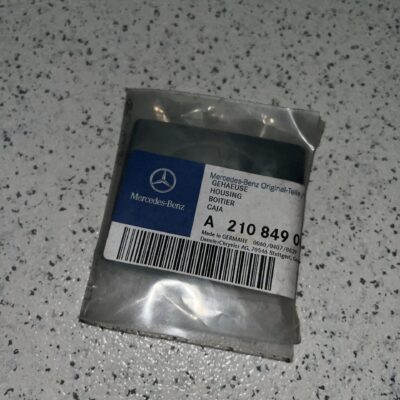 Resguardo da tampa da mala Mercedes A2108490079   9051