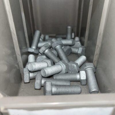 Parafuso Mercedes N304017010038