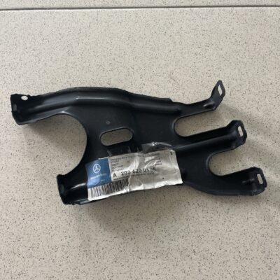 Suporte frontal Mercedes A2036200185