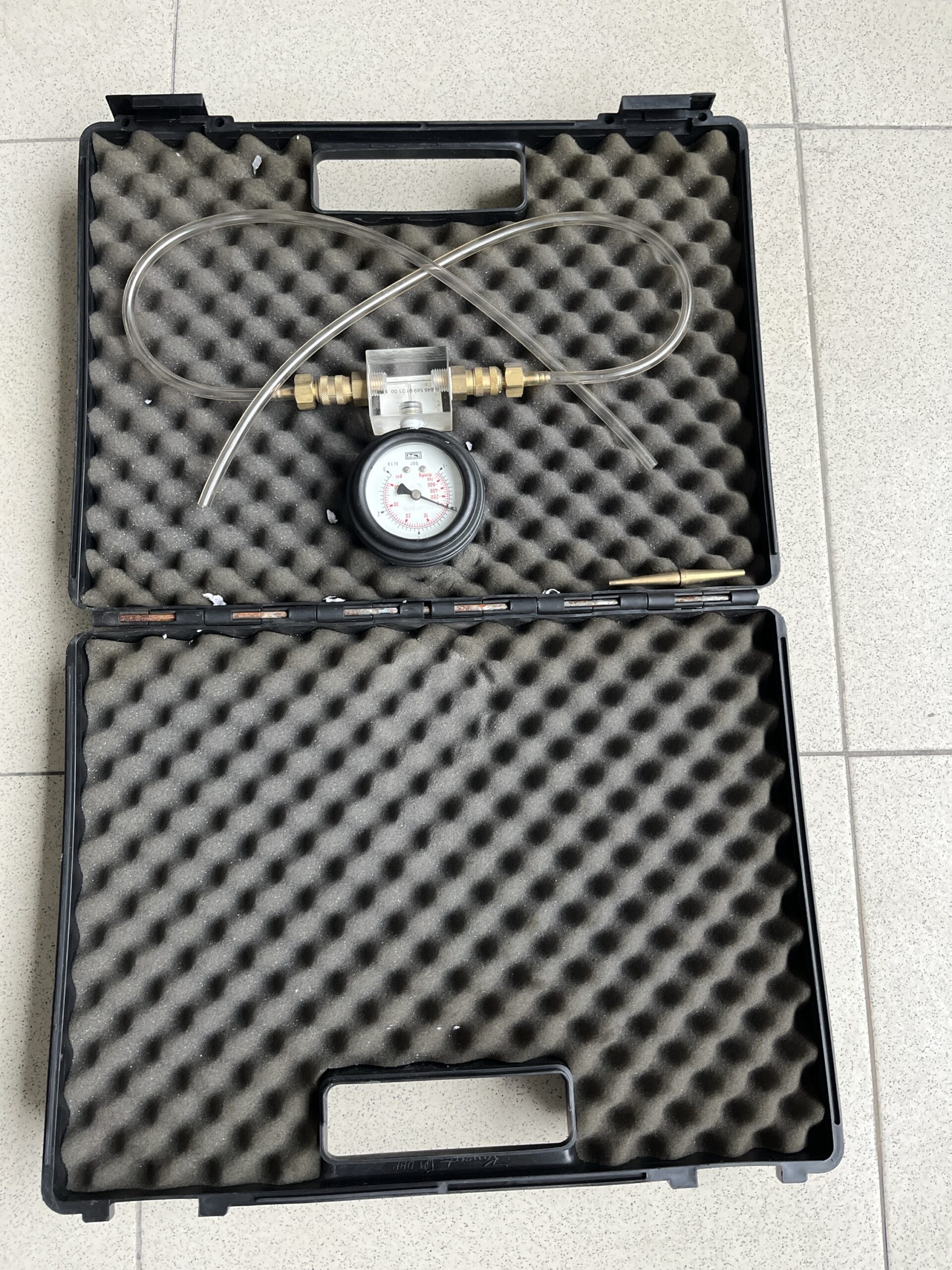 Ferramenta Mercedes W646589012100