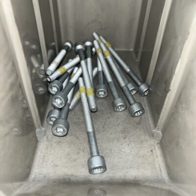 Parafuso dos injetores Mercedes A0009902907