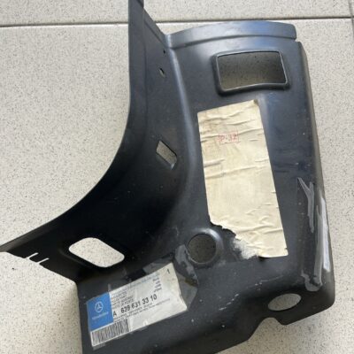 Suporte da dobradiça Mercedes A6396313310