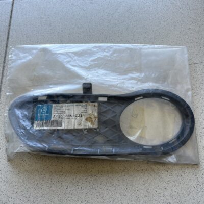 Grelha Mercedes A2038851023