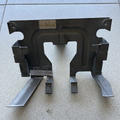 Suporte de módulo de motor Mercedes A2045450640