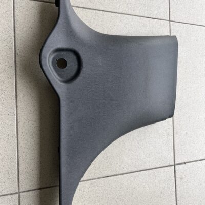 Resguardo do pilar Mercedes A1766920100  9G68