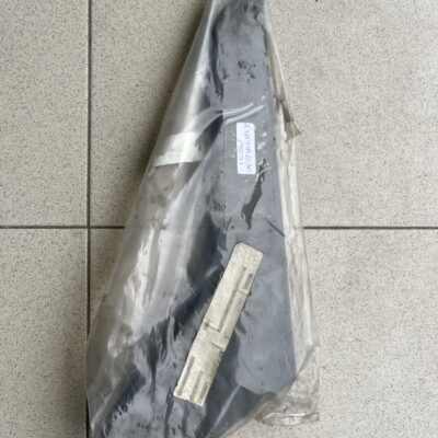 Revestimento lateral de banco A1249182030   9051