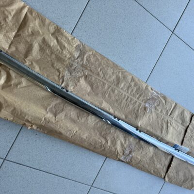 Friso metalizado Mercedes A2028850074