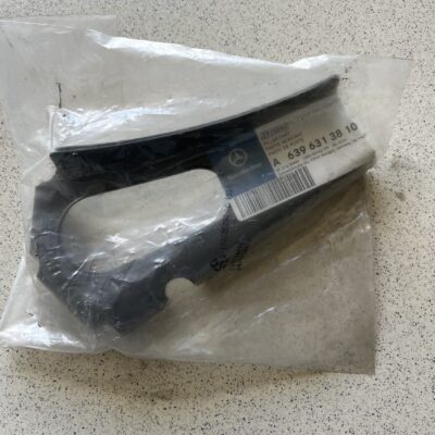 Suporte da dobradiça Mercedes A6396313810