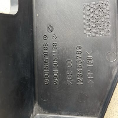 Resguardo lateral de radiador Mercedes A9015051088