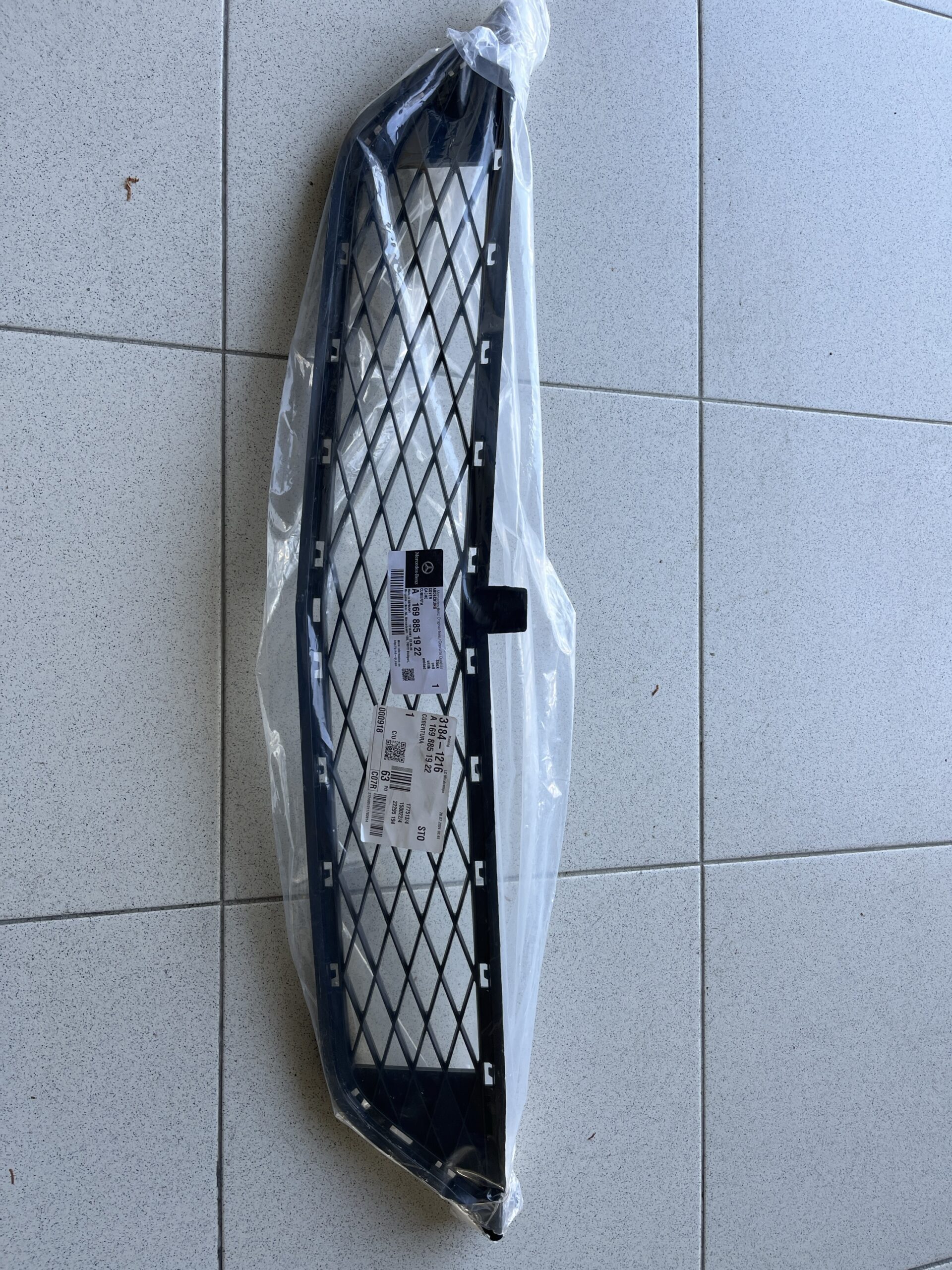 Grelha Mercedes A1698851922