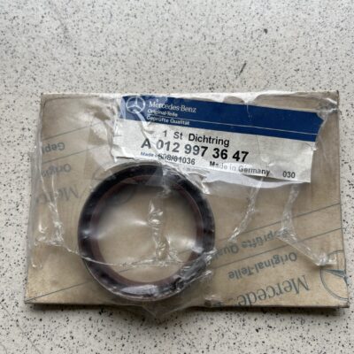 Retentor Mercedes A0129973647